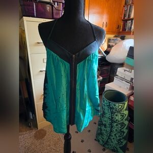 Silence and Noise- Green & Black sleeveless silk top- Sz Medium